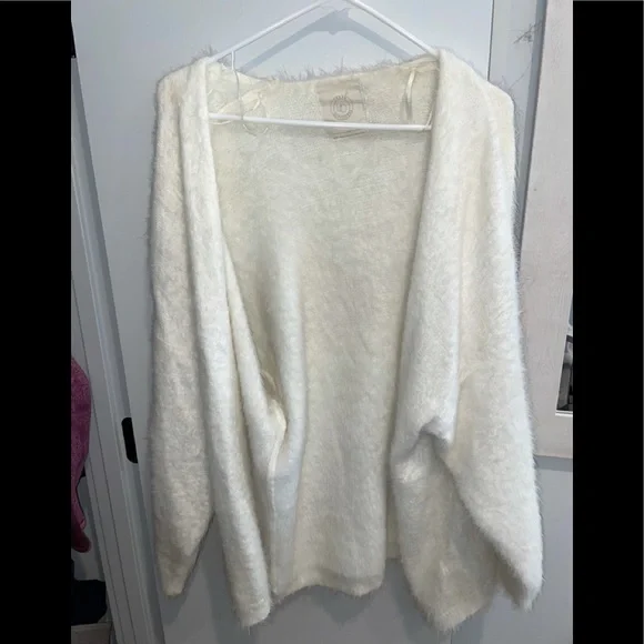 Urban outfitters fuzzy cardigan. Size small :) - Picture 1 of 4